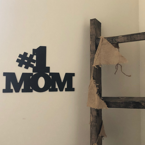 # 1 Mom Metal Wall Art