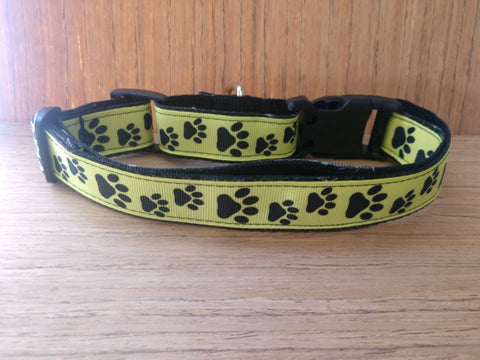 Leash/ Large/ Yellow & Black Paw Print Green Thalassa