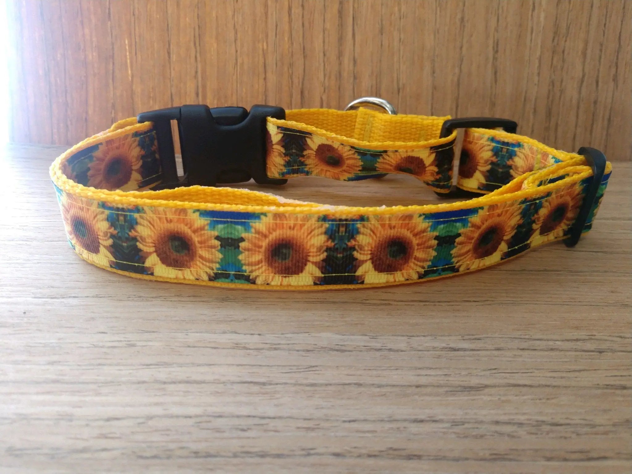 Collar/ Large/ Medium/ Blue & Green Sunflowers Green Thalassa