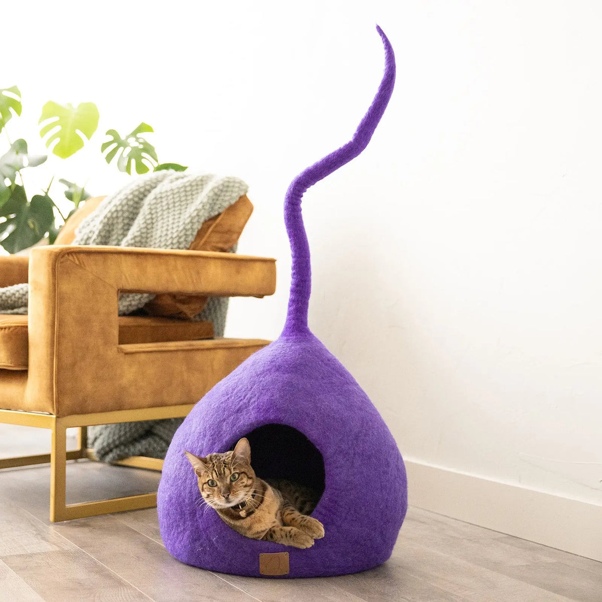 Deluxe Handcrafted Felt Cat Cave With Tail - Spacious & Stylish Beige Tethys