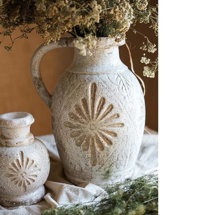 Carved Floral Vase in White Sangria Uranus