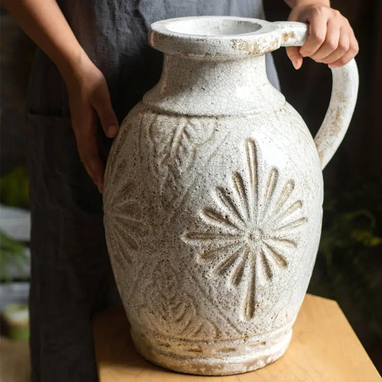 Carved Floral Vase in White Sangria Uranus