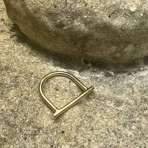 Minimal Bar Bombshell Ring Ariel