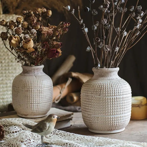 White Textured Porcelain Ceramic Jar Vase Sangria Uranus